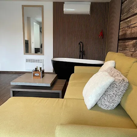 Sky One & Two Holiday home Smrzovka